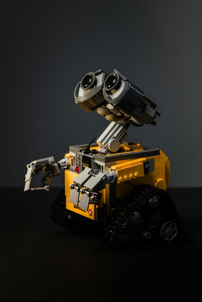 yellow-and-black-heavy-equipment-dium8pt7nzy
